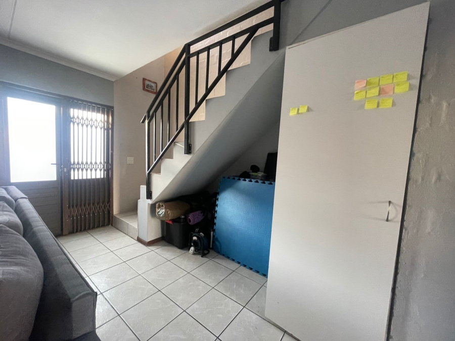 To Let 2 Bedroom Property for Rent in Parklands Western Cape